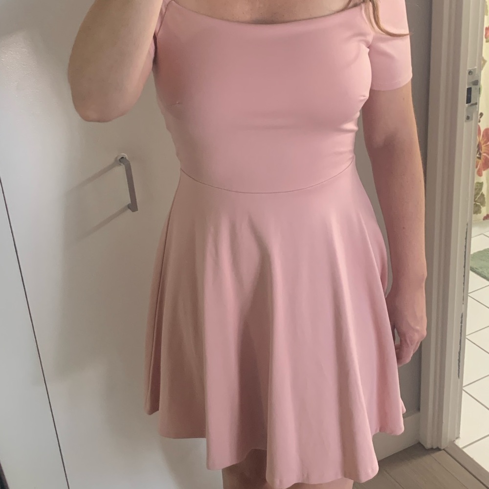 **NWT** Off the shoulder pink dress